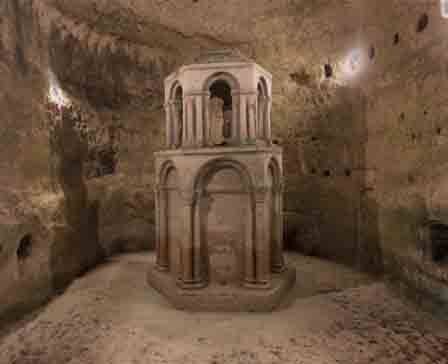 Eglise souterraine Saint-Jean by Archéomatique